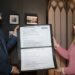 Juan Agustín Blasco Carbó interpreta una doble lectura sobre la epigrafía del Santo Cáliz de la Catedral de Valencia