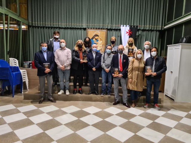 Ontinyent acoge la conferencia “El Santo Grial, la copa de bendición de la Pascua de Jesús es el Santo Cáliz” de la Dra. Ana Mafé García