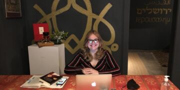 El Santo Cáliz llegó Valencia desde Zaragoza en el primer cuarto del siglo XV