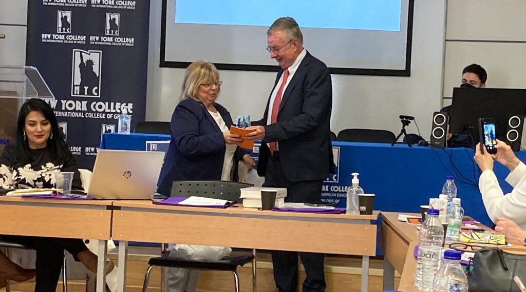 Montserrat Amorós, presidenta de la Universidad de la 3ª Edad del Alto Palancia internacionaliza el Camino del Santo Grial en Grecia