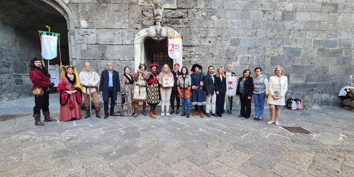 Se firma en Nápoles el consorcio Camino del Santo Grial Itinerario Cultural Europeo